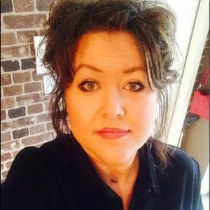 Meet your Posher, Christy